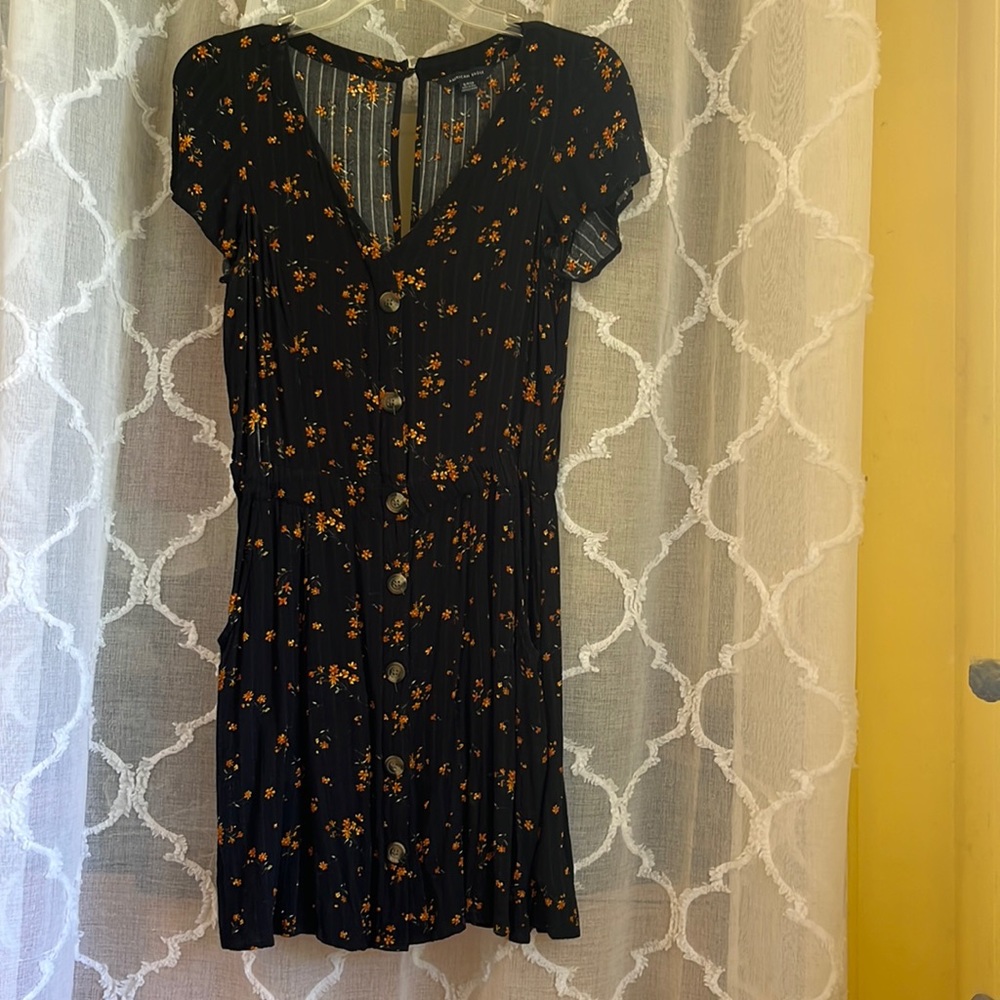 American eagle short sleeve floral dress